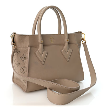 Louis Vuitton Mahina On My Side PM Galet 1 of 13