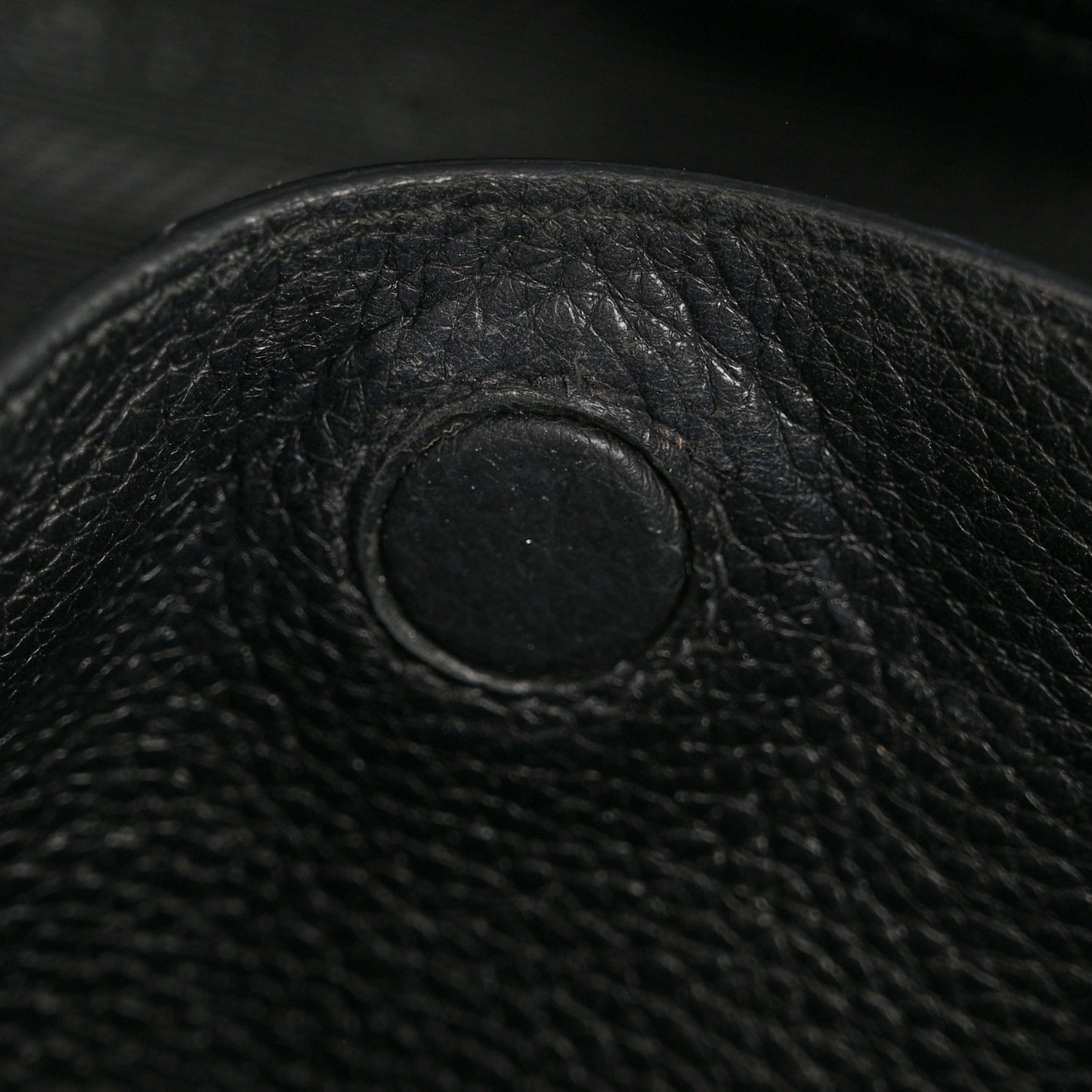 Vitello Daino Pocket Small Tote Black