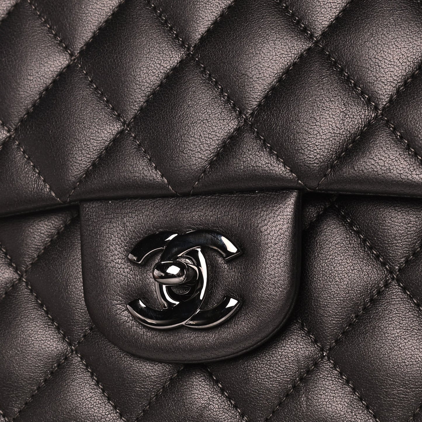 Lambskin Quilted Medium Double Flap So Black