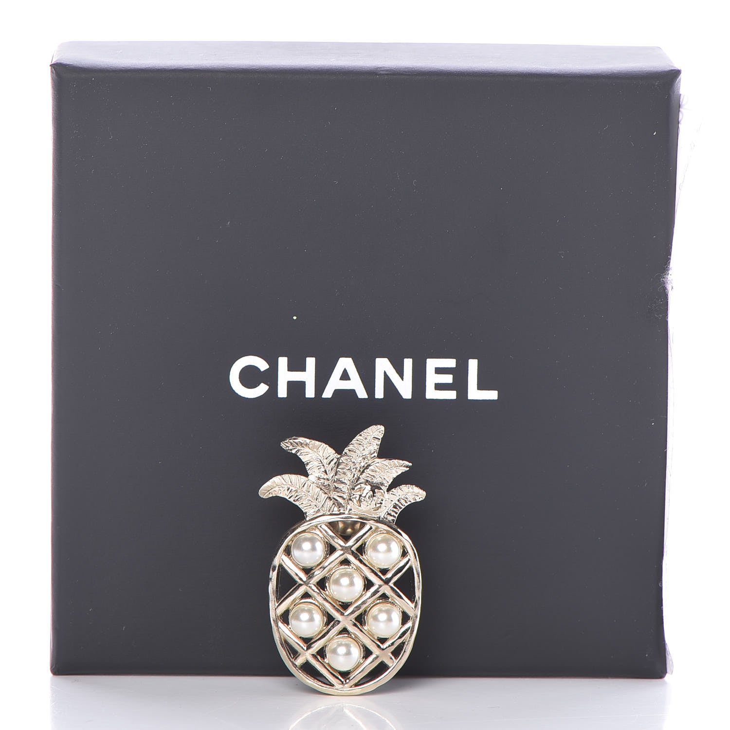 Chanel Pearl Pineapple Brooch Gold 5 of 5