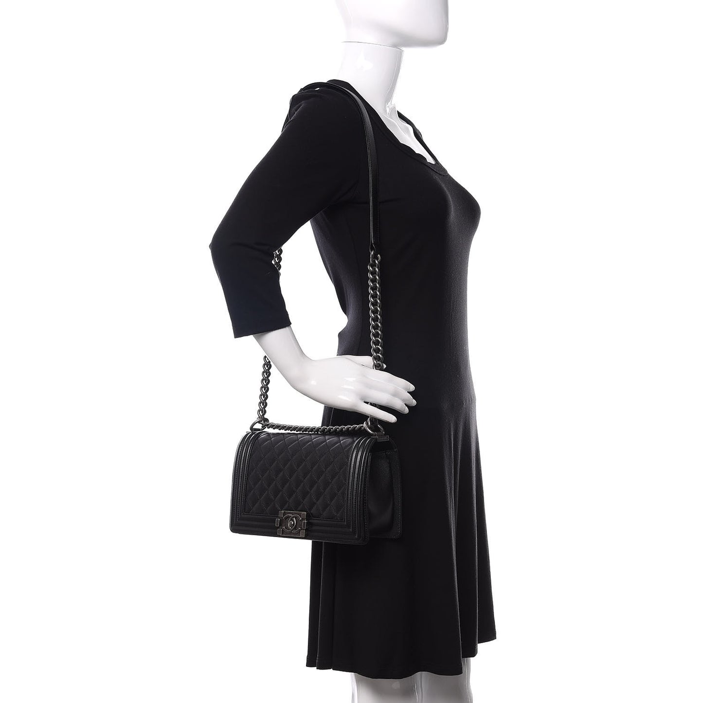 Caviar Quilted Medium Boy Flap Black