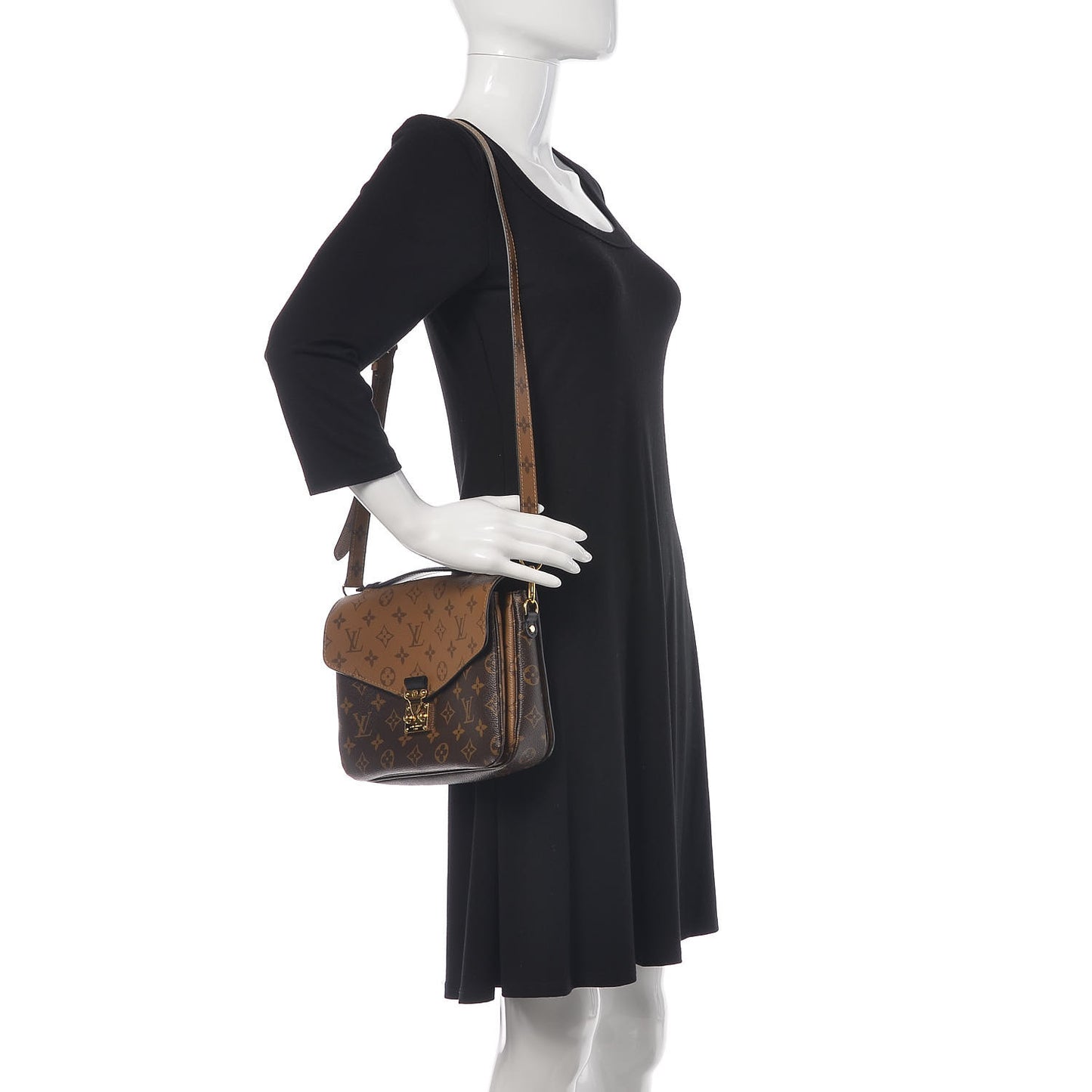 Reverse Monogram Pochette Metis