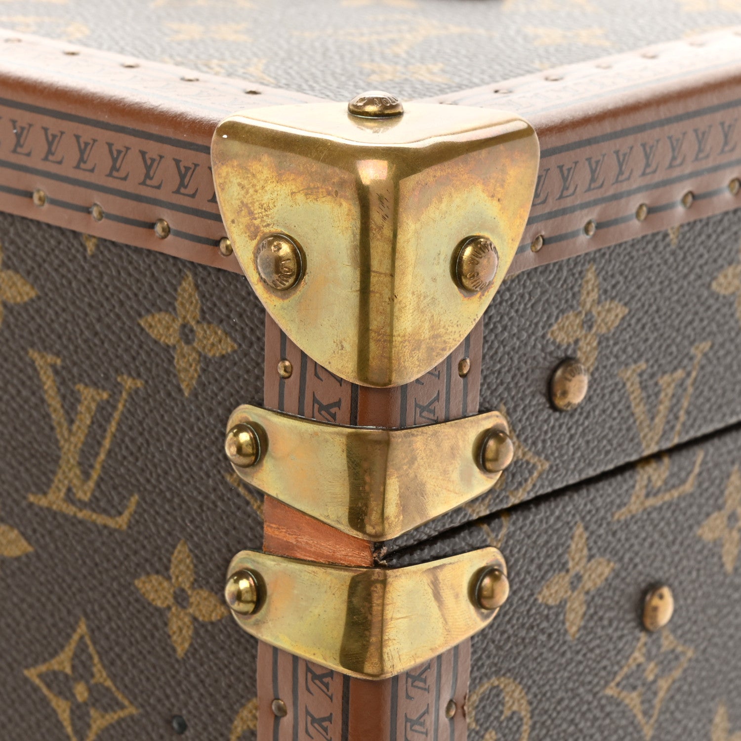 Louis Vuitton Monogram Boite Pharmacie Toiletry Case 25 of 32