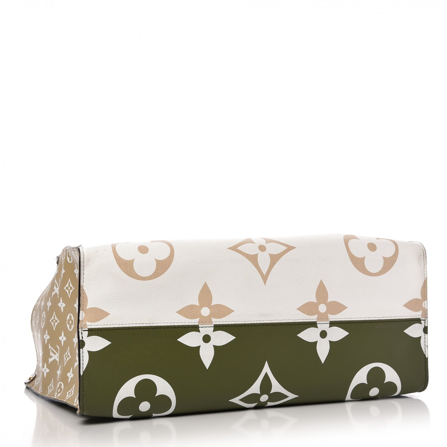 Louis Vuitton Monogram Giant Onthego GM Kaki Beige 4 of 14