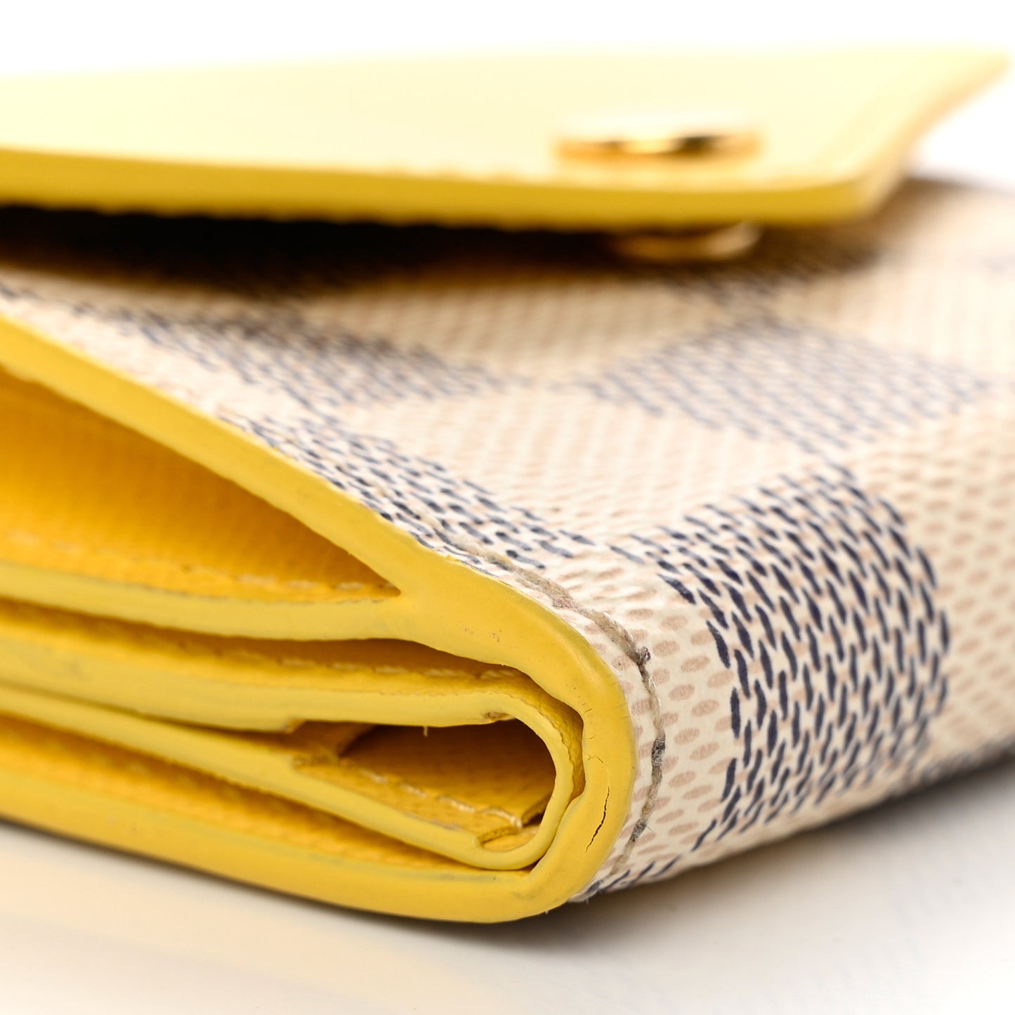 Damier Azur Zoe Wallet Jaune Pale