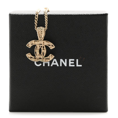 Chanel Pearl Cluster CC Necklace Gold 7 of 7