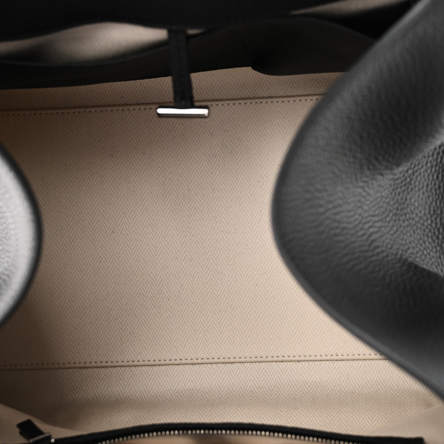 Matte Grained Calfskin Soft Margaux 15 Black