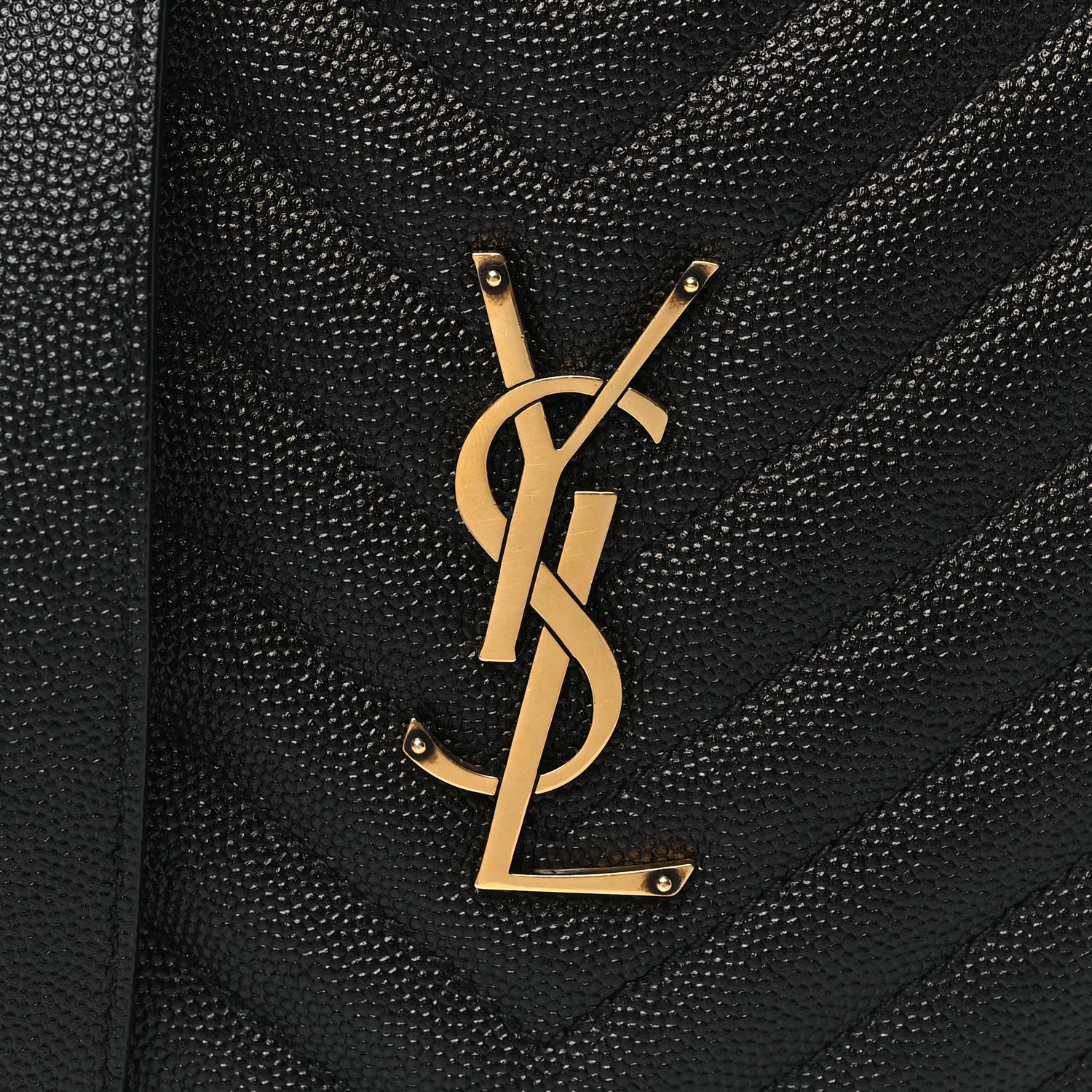 Saint Laurent Grain De Poudre Matelasse Chevron Quilted Round Vinyle Camera Bag Black 7 of 9