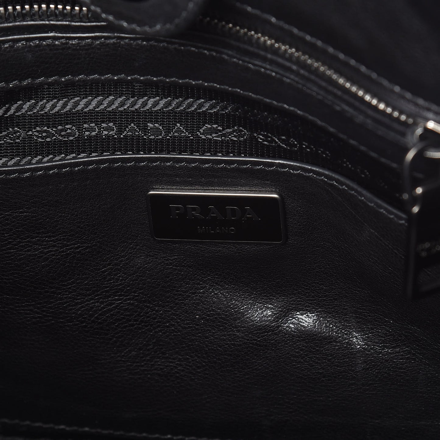 Glace Calf Bi-Color Twin Pocket Tote Pomice Black