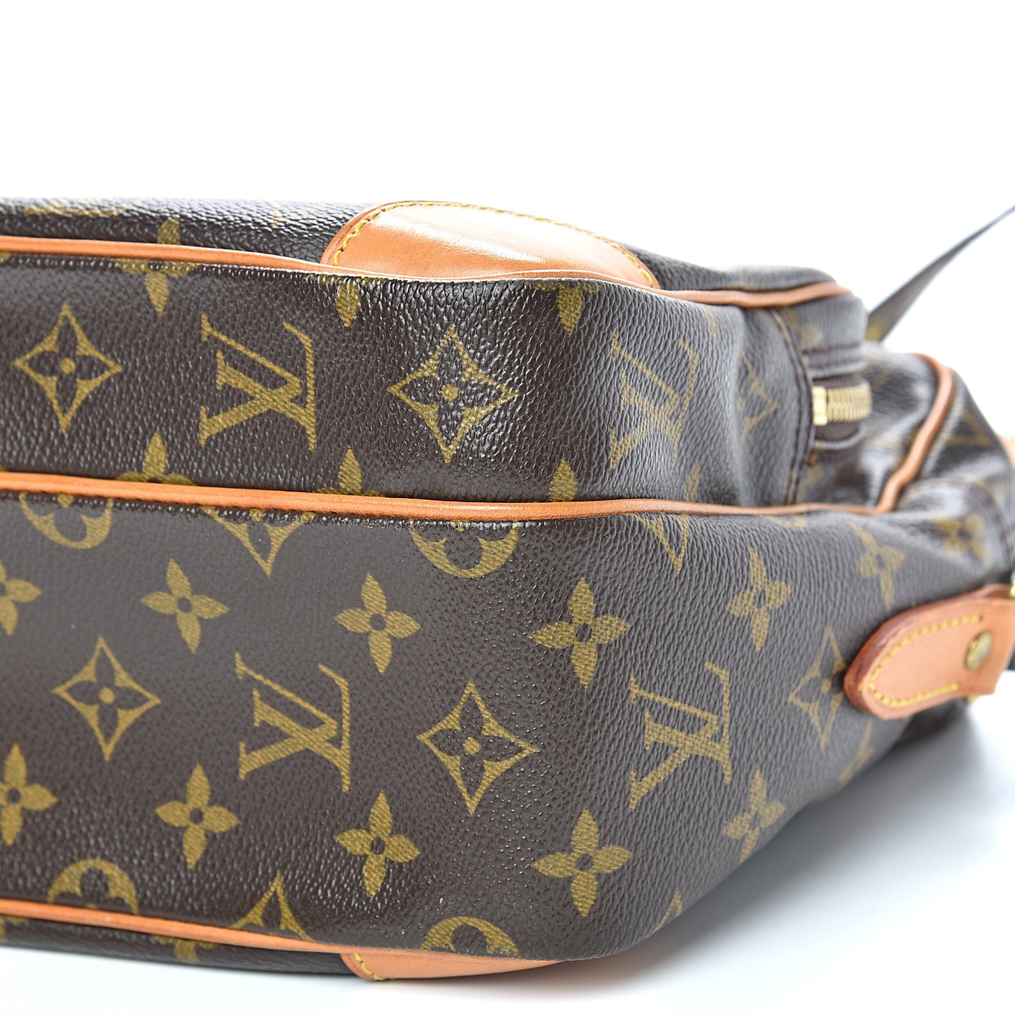 Monogram Nil 28