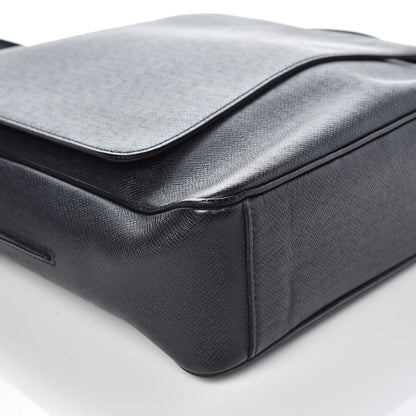 Louis Vuitton Taiga Milo Messenger Boreal 8 of 9