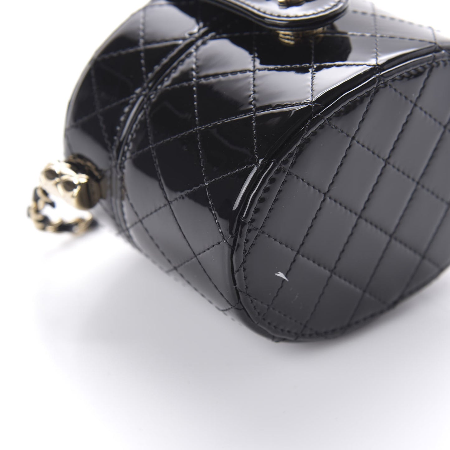 Patent Quilted Round Small Vanity With Chain Black