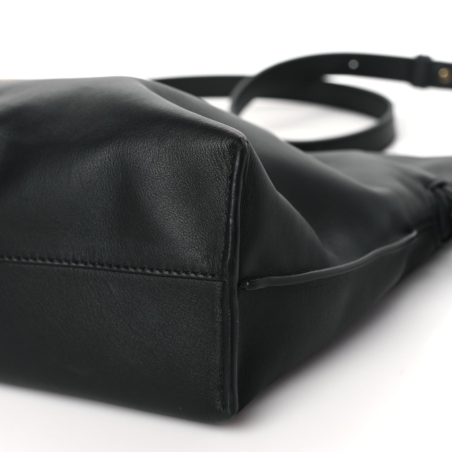 Nappa Flamenco Knot Clutch Black