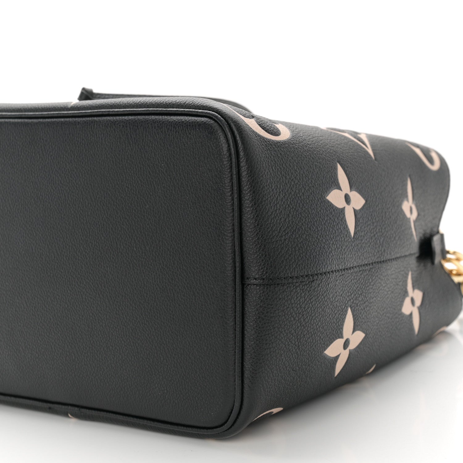 Louis Vuitton Empreinte Monogram Giant Neonoe MM Black Beige 9 of 9