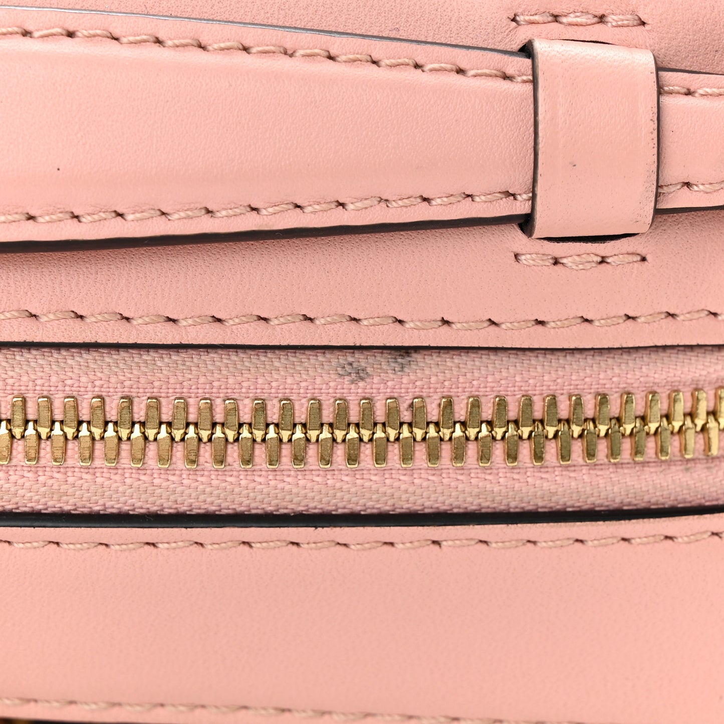 Monogram Saintonge Rose Poudre