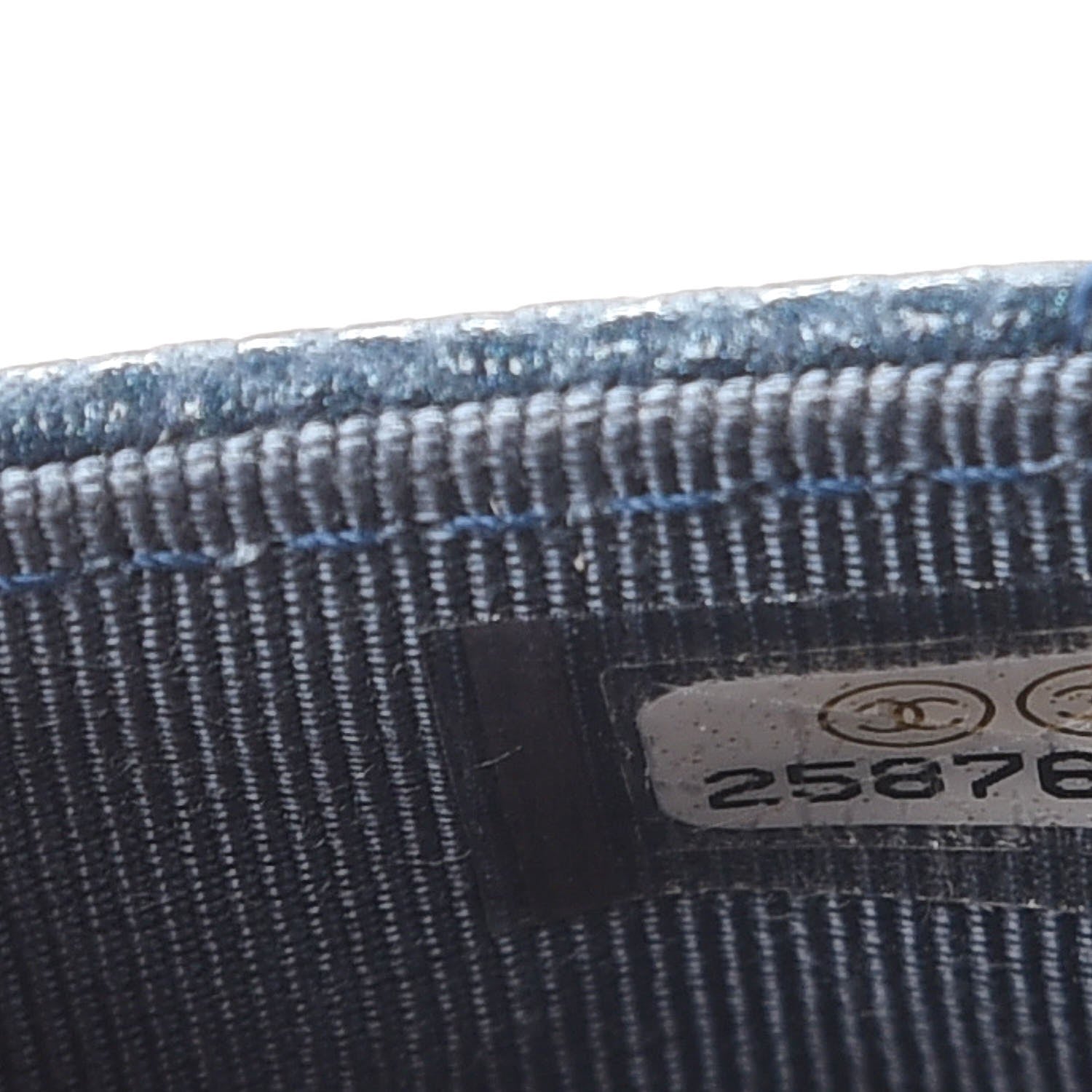 Chanel Metallic Caviar Quilted CC Zip Card Holder Dark Blue 7 of 8
