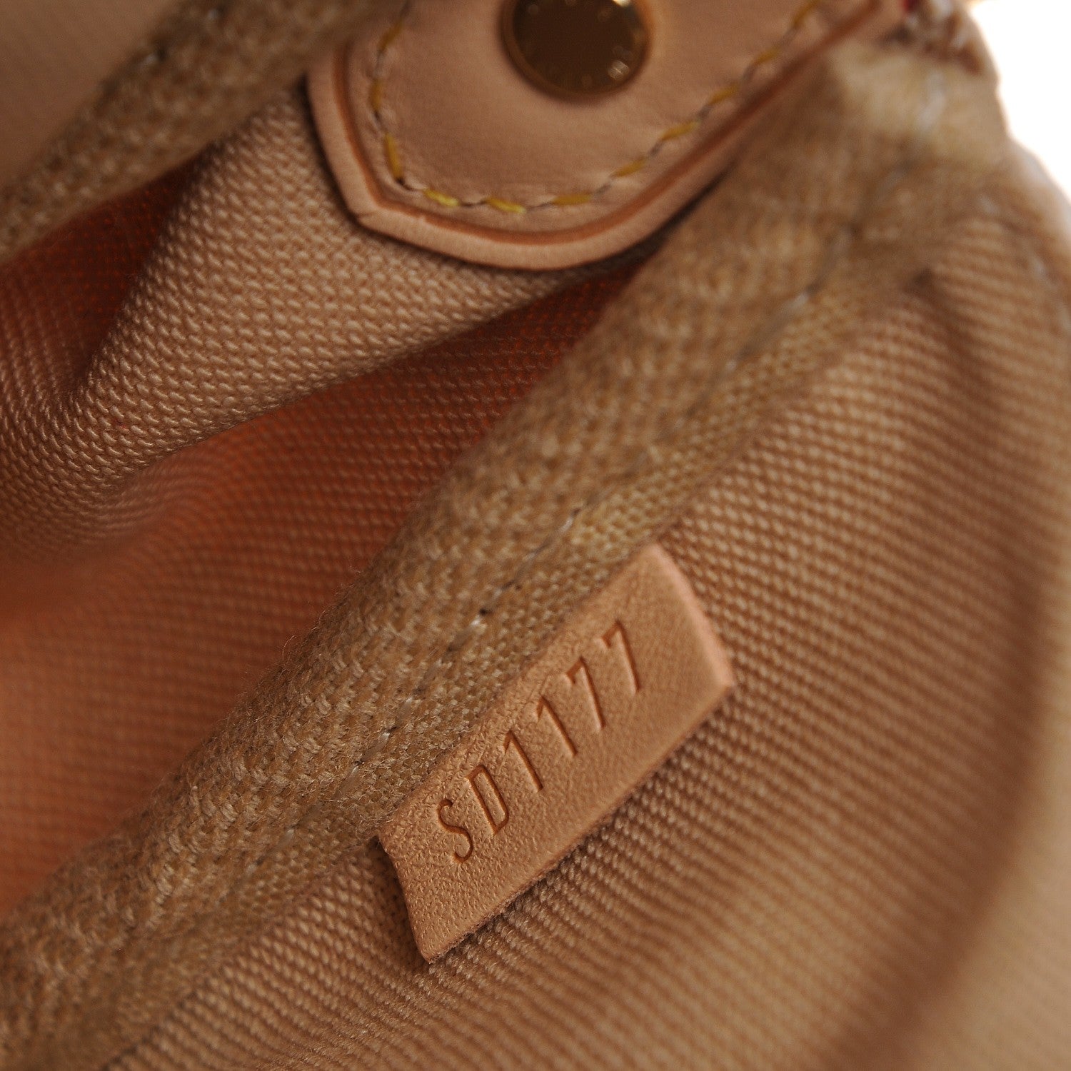 Louis Vuitton Damier Azur Favorite PM 8 of 9