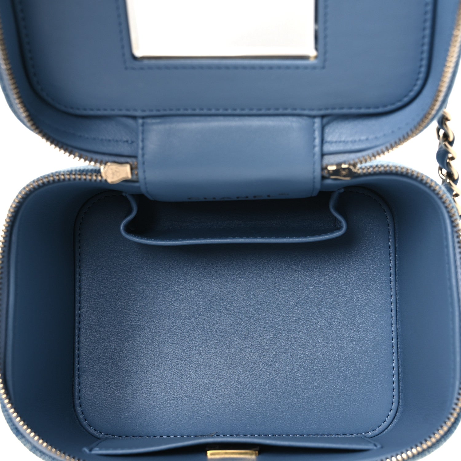 Chanel ネイビー収納ケース Chanel Denim Quilted Small CC Vanity Case Blue 1856202 – FASHIONPHILE