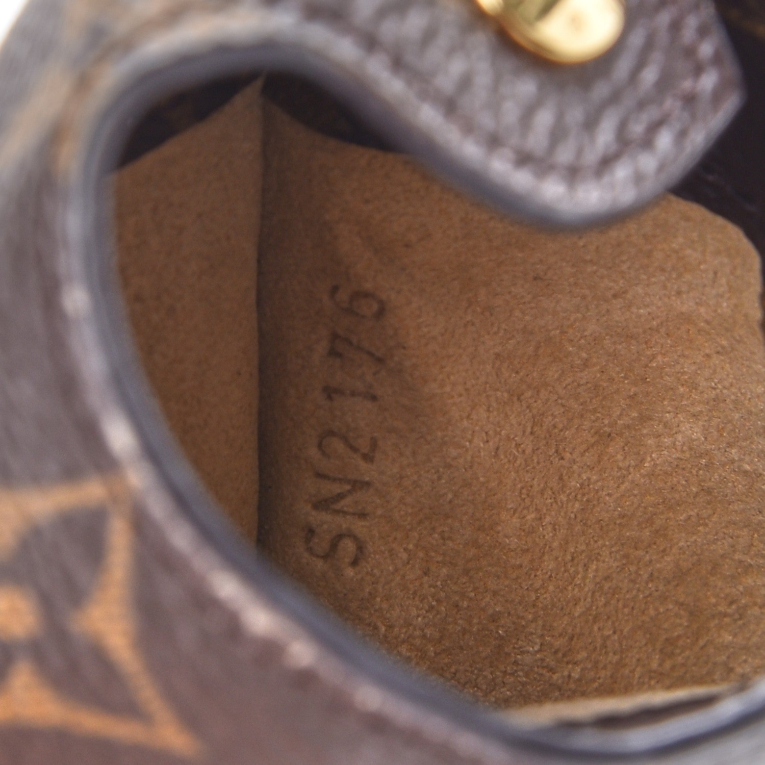 Louis Vuitton Monogram Sunglasses Case MM 6 of 7