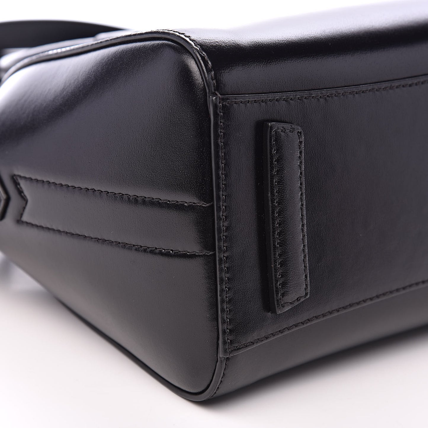 Shiny Lord Calfskin Mini Antigona Black