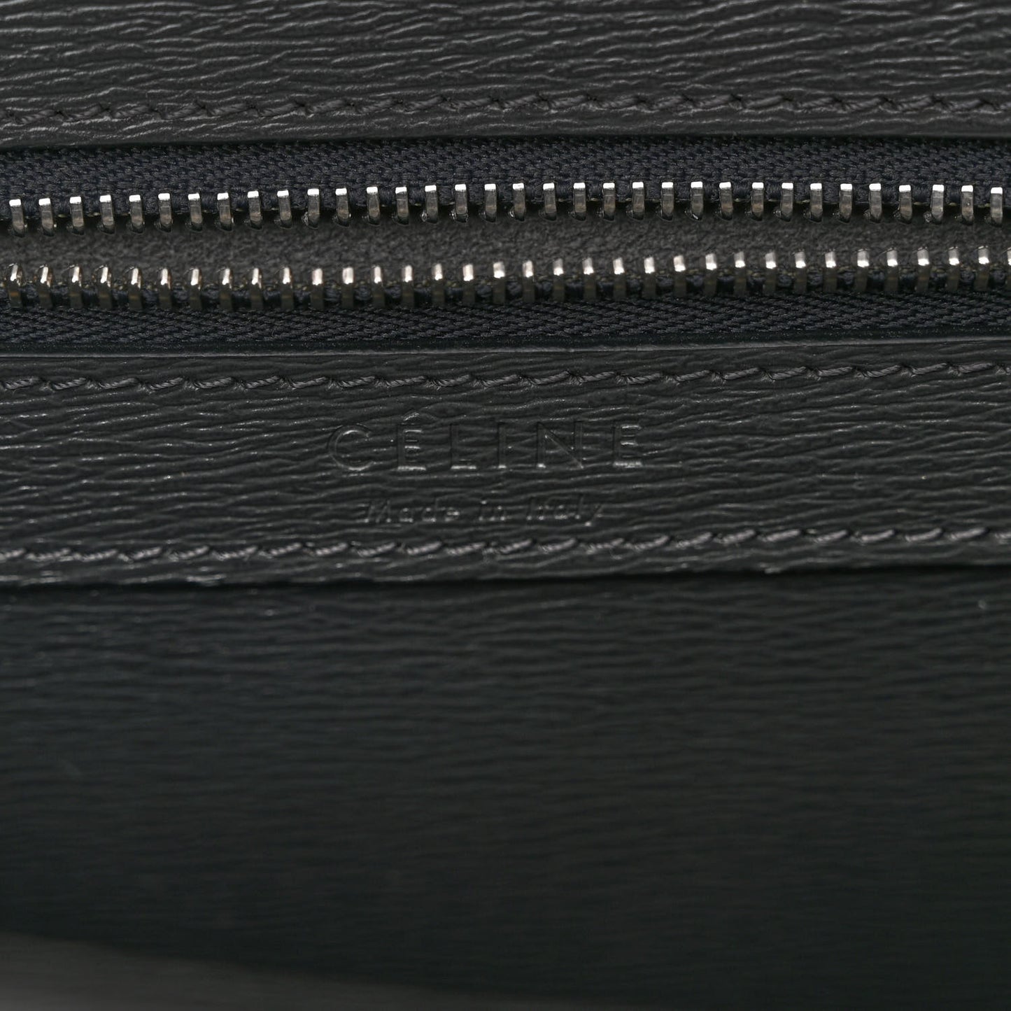 Grained Calfskin Small Vertical Cabas Black