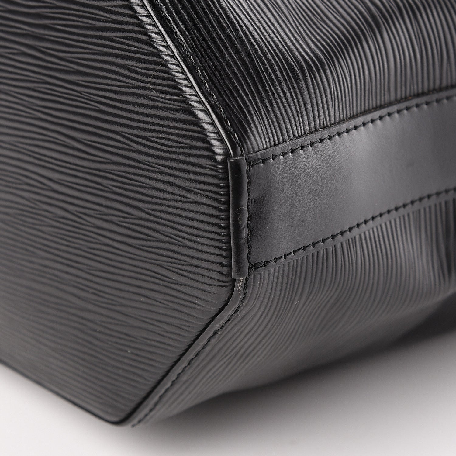 Louis Vuitton Epi Sac D'Epaule GM Black 9 of 10