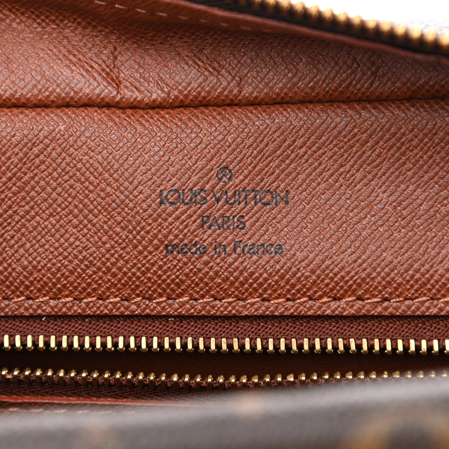 Monogram Nil 28