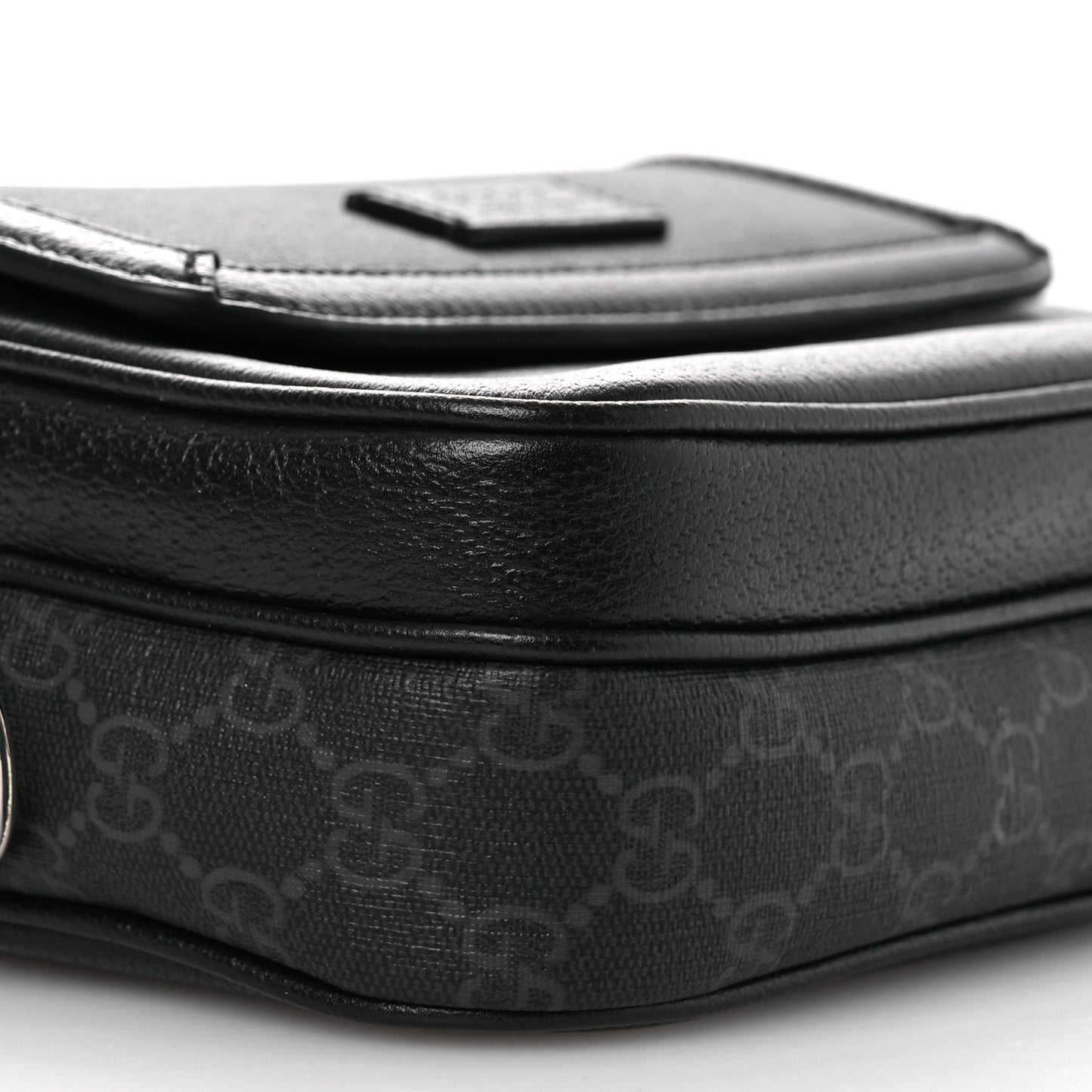 GG Supreme Monogram Small Crossbody Bag Black