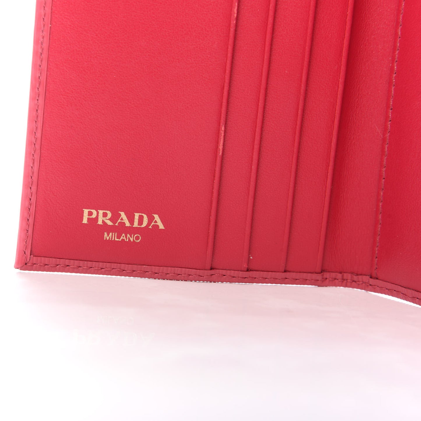 Vitello Move Tri-Fold Compact Wallet Peonia