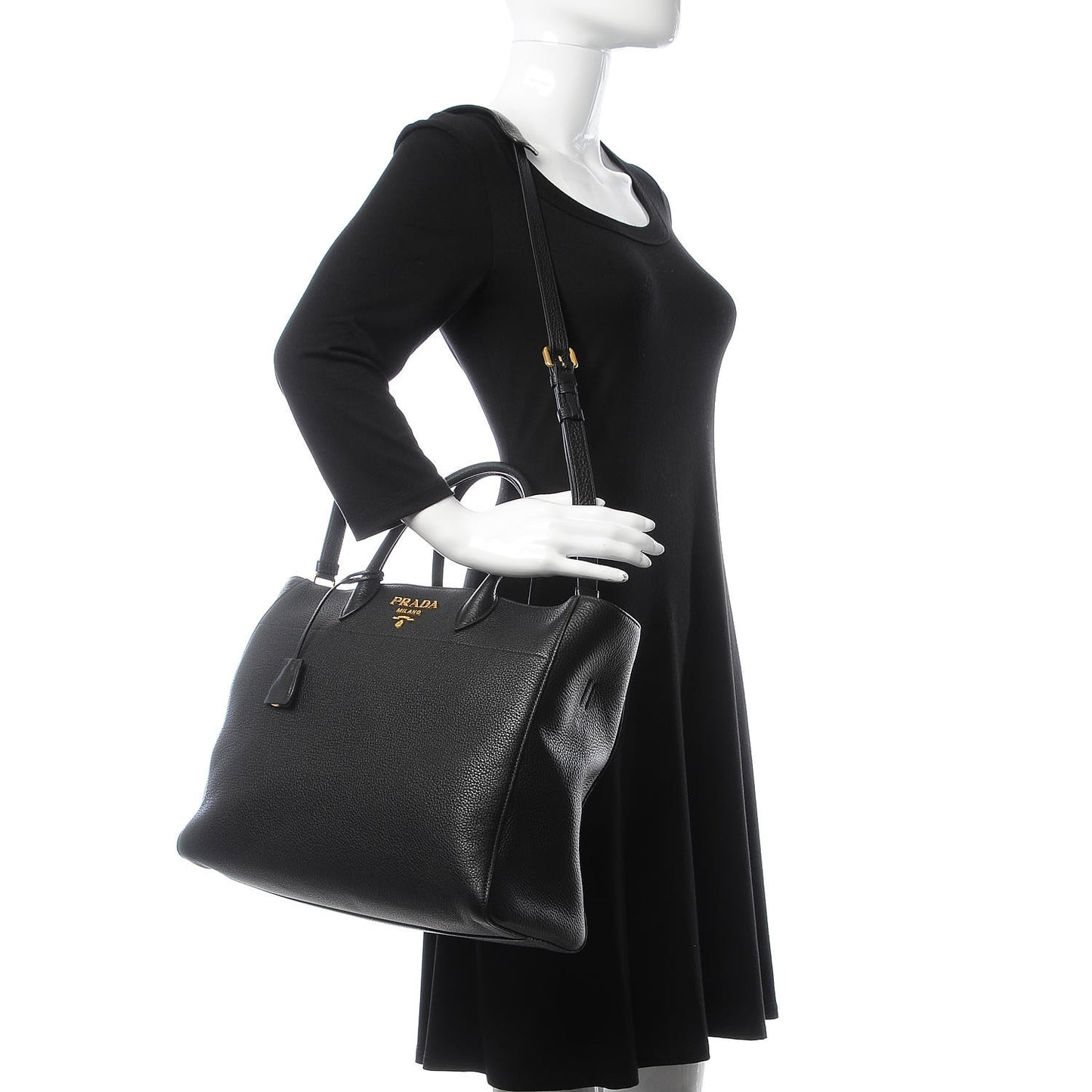 Vitello Daino Tote Black