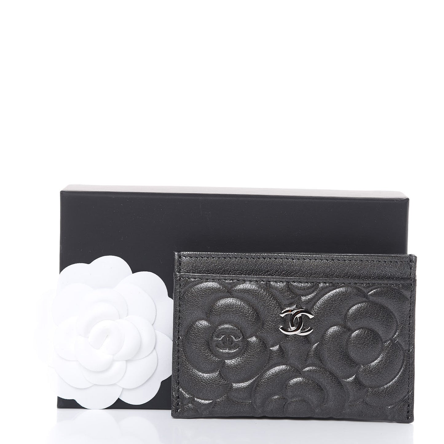 Goatskin Camellia Embossed Card Holder Grey