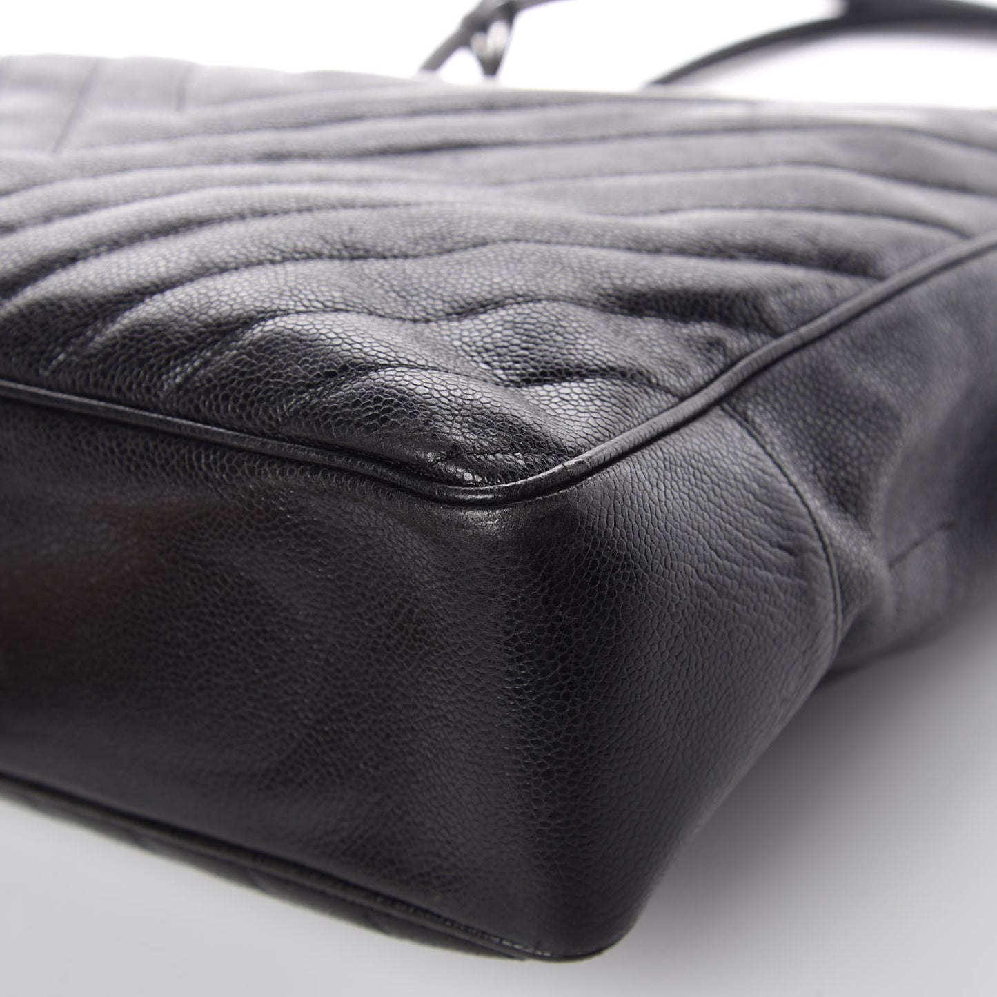 Caviar Chevron Quilted Shoulder Bag Black