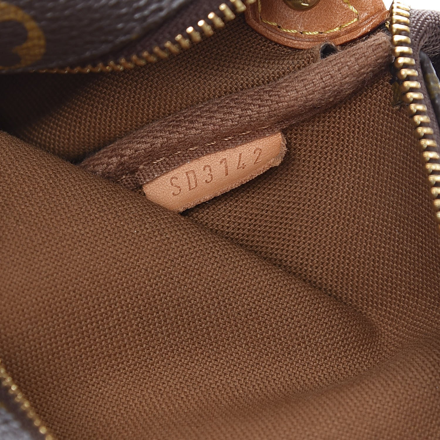 Louis Vuitton Monogram Eva Clutch 5 of 10
