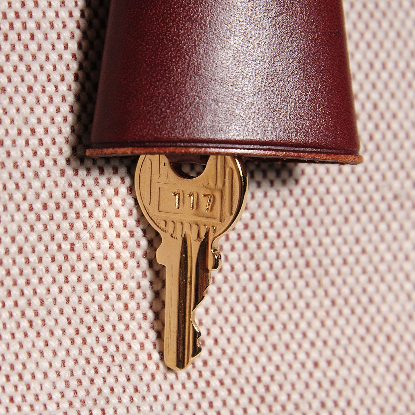 Vache Hunter Calfskin Toile Herbag 30 PM Havane