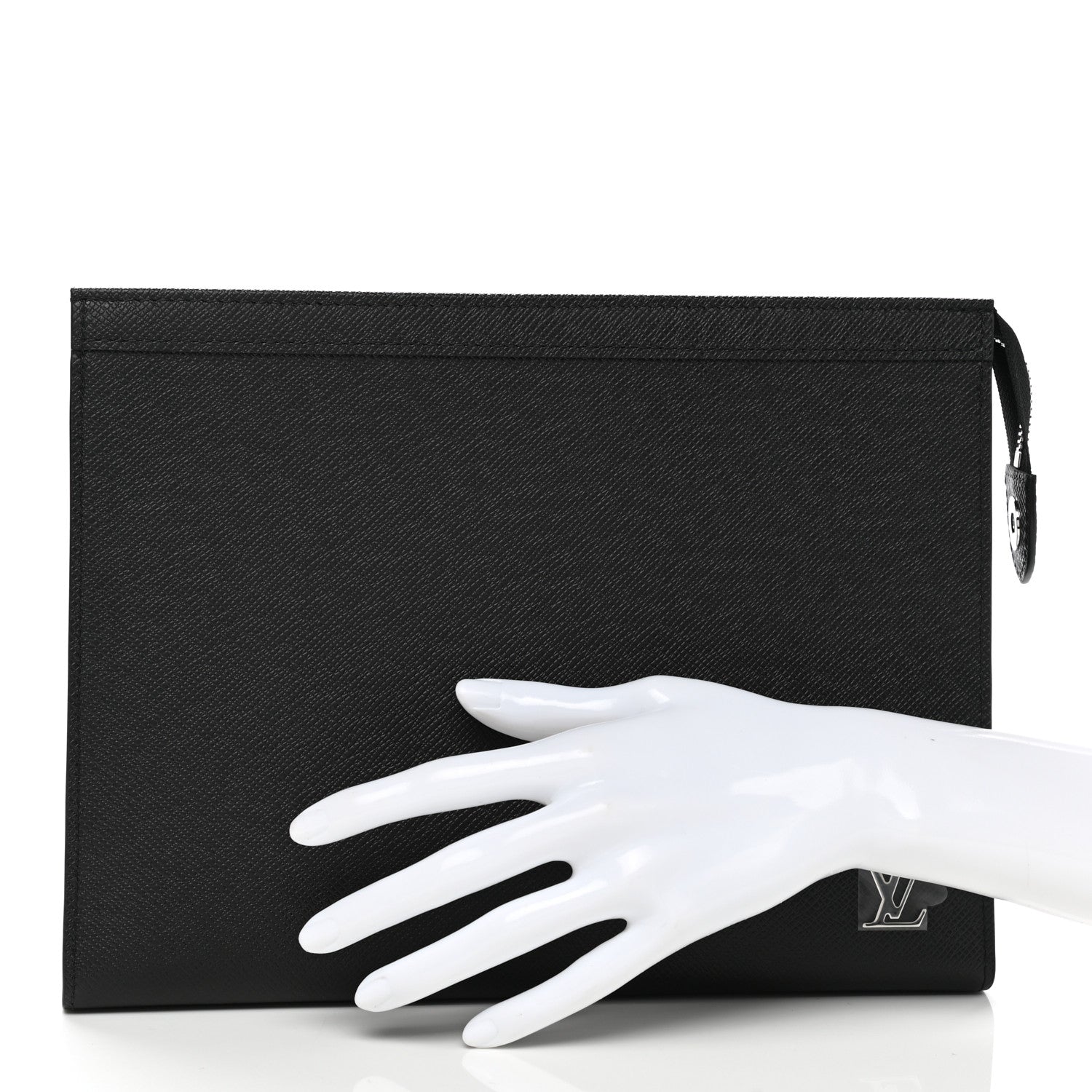 Louis Vuitton Taiga Pochette Voyage MM Black 2 of 7