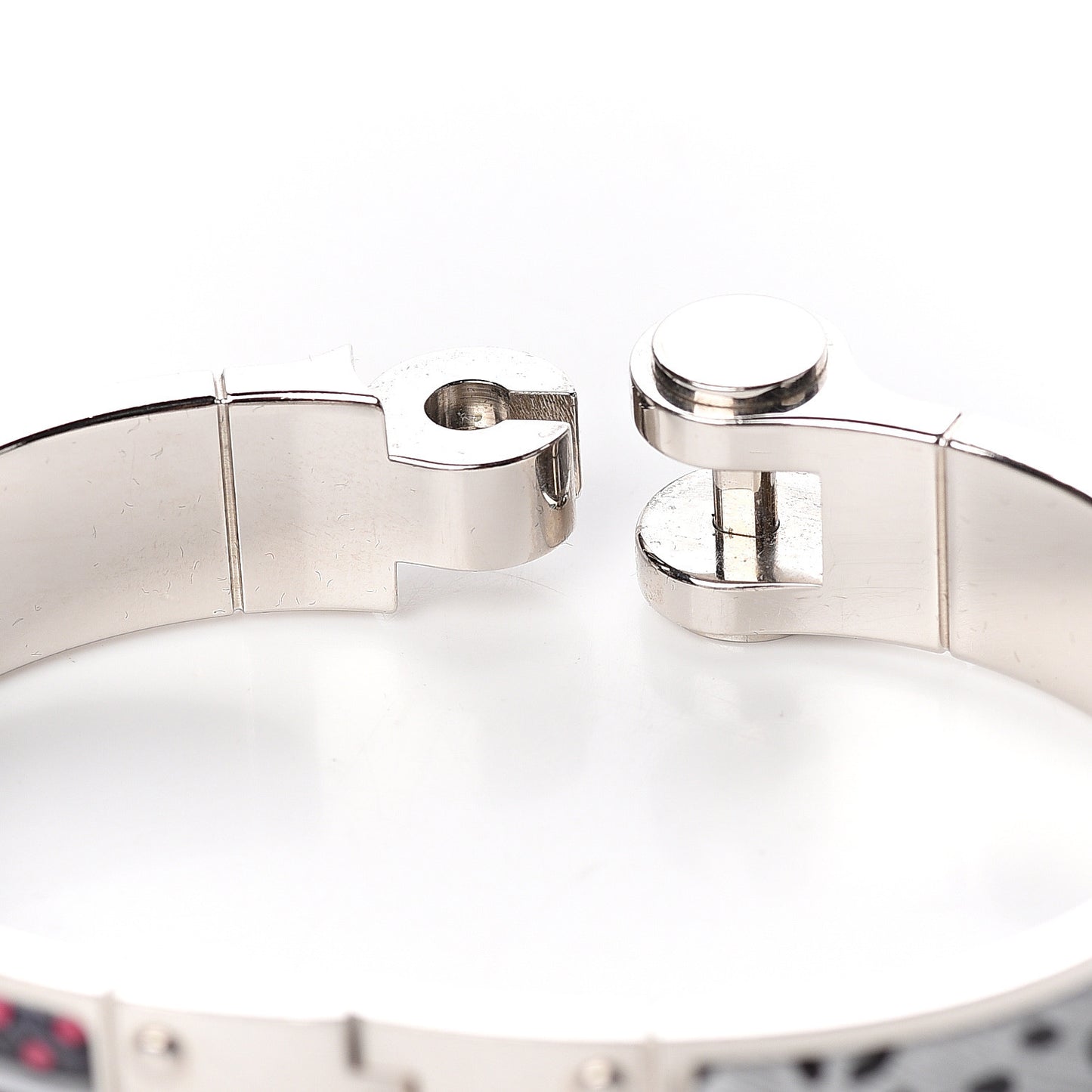 Enamel Printed Narrow Baobab Cat Hinged Bracelet S Faux Gris