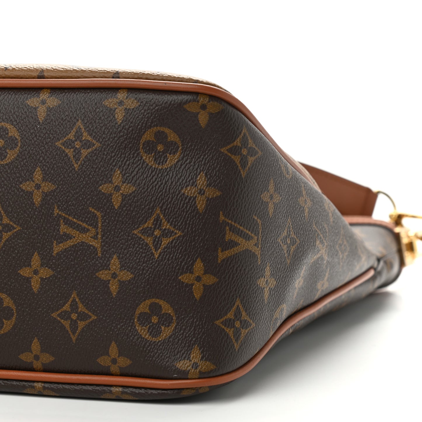 Reverse Monogram Dauphine Hobo MM