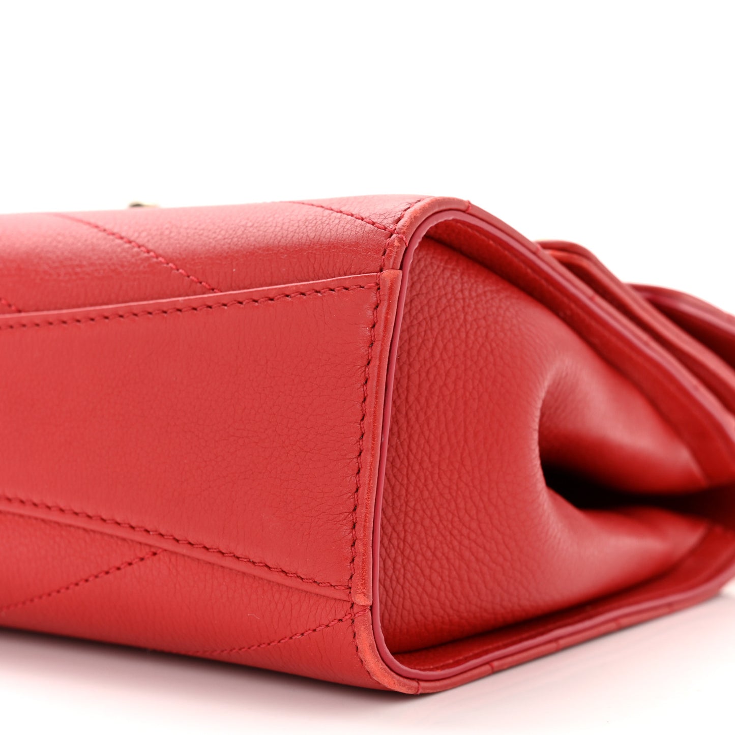 Calfskin Chevron Quilted Casual Trip Flap Red