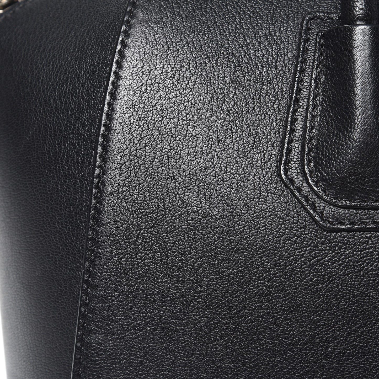 Sugar Goatskin Medium Antigona Black