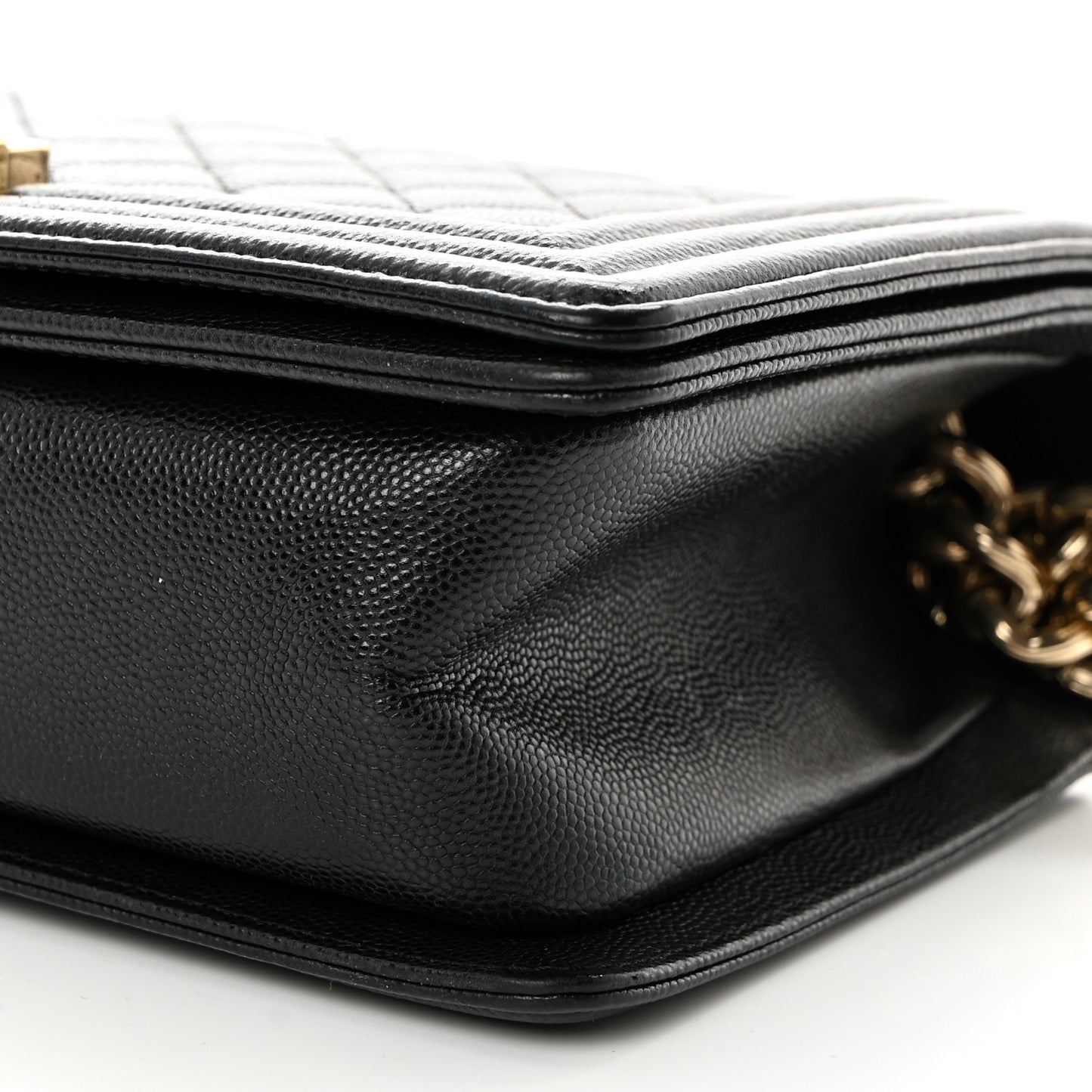 Caviar Quilted Medium Boy Flap Black