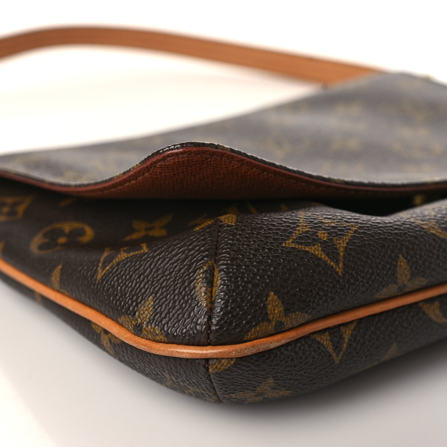 Louis Vuitton Monogram Musette Tango 7 of 8
