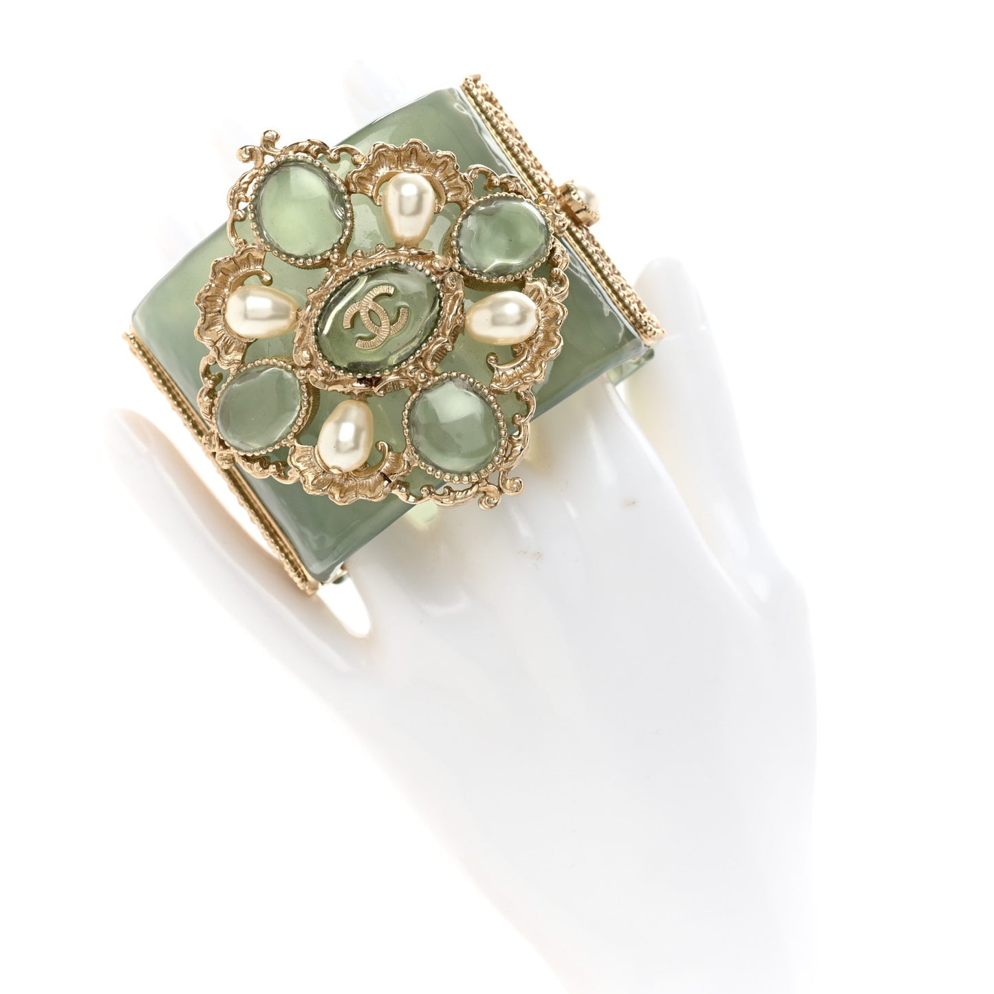 Resin Gripoix Pearl CC Cuff Green