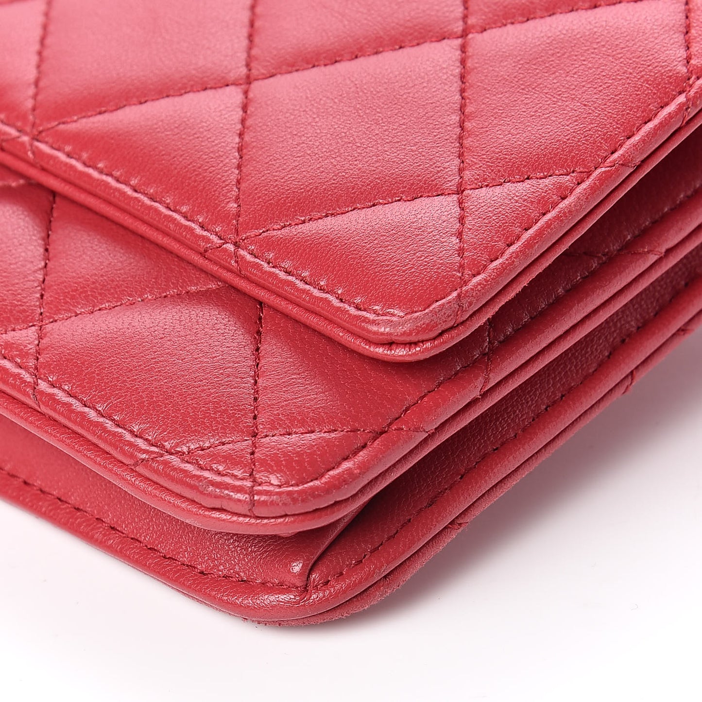 Lambskin Quilted Wallet On Chain WOC Red