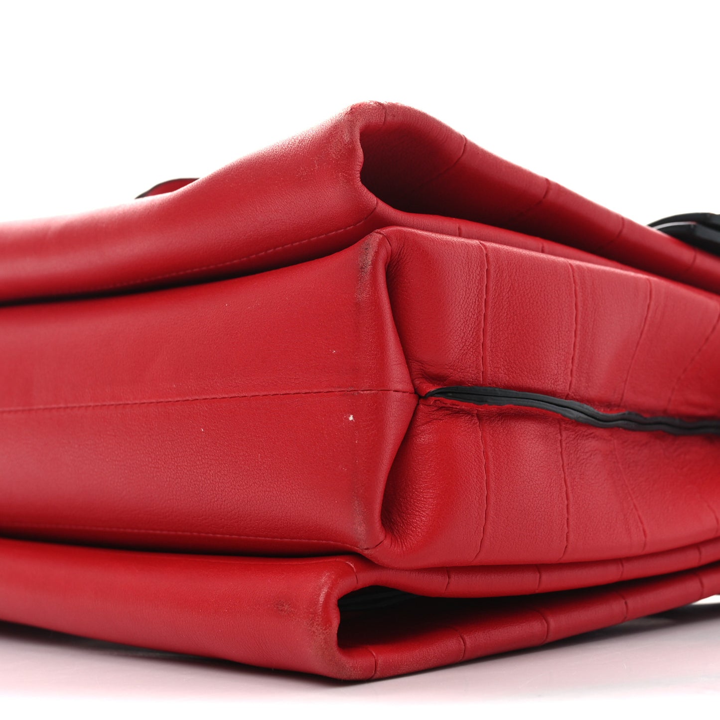Calfskin Medium Vring Shoulder Bag Rouge