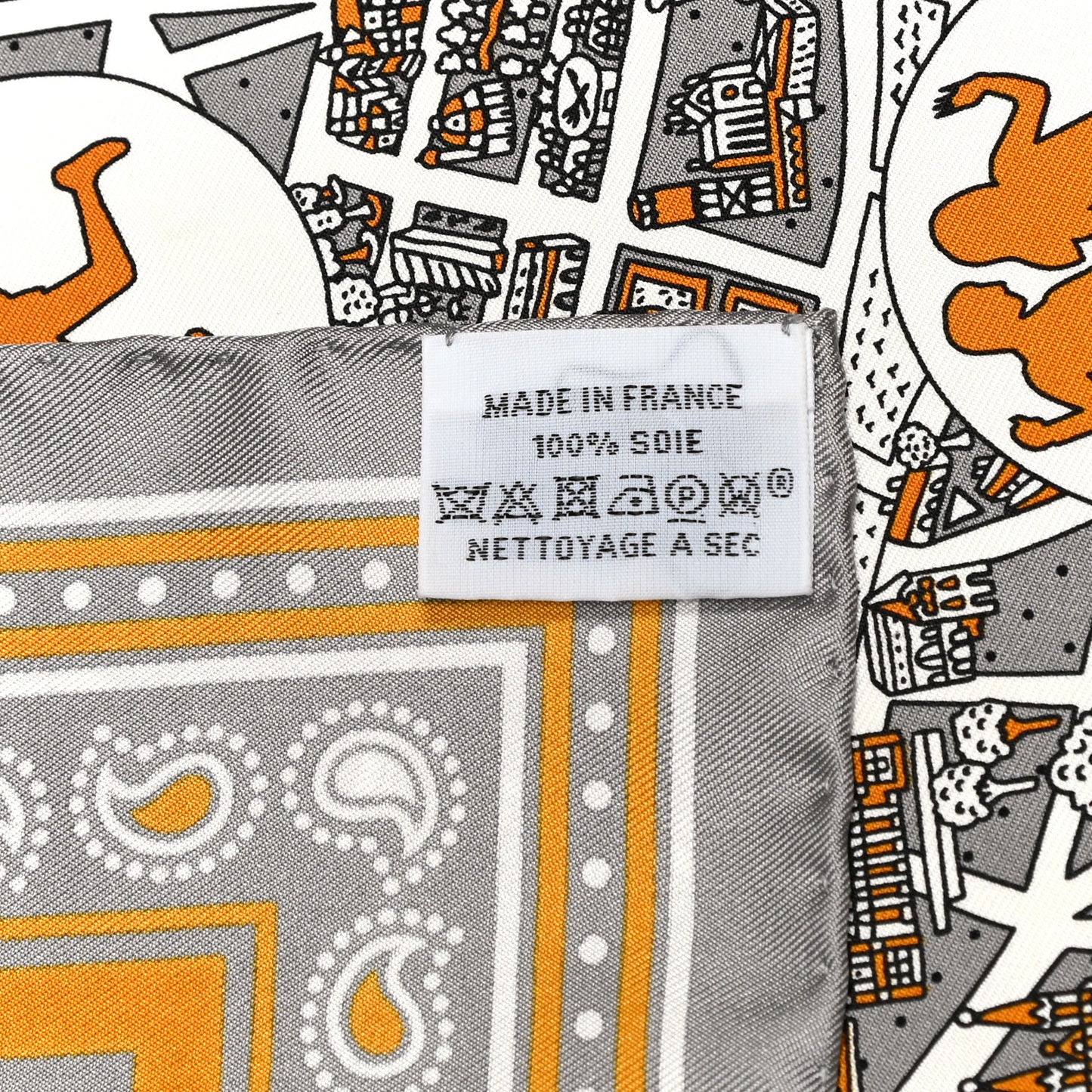 Silk Les Nouveaux Amoureux de Paris Bandana Scarf 55 Gris White Caramel