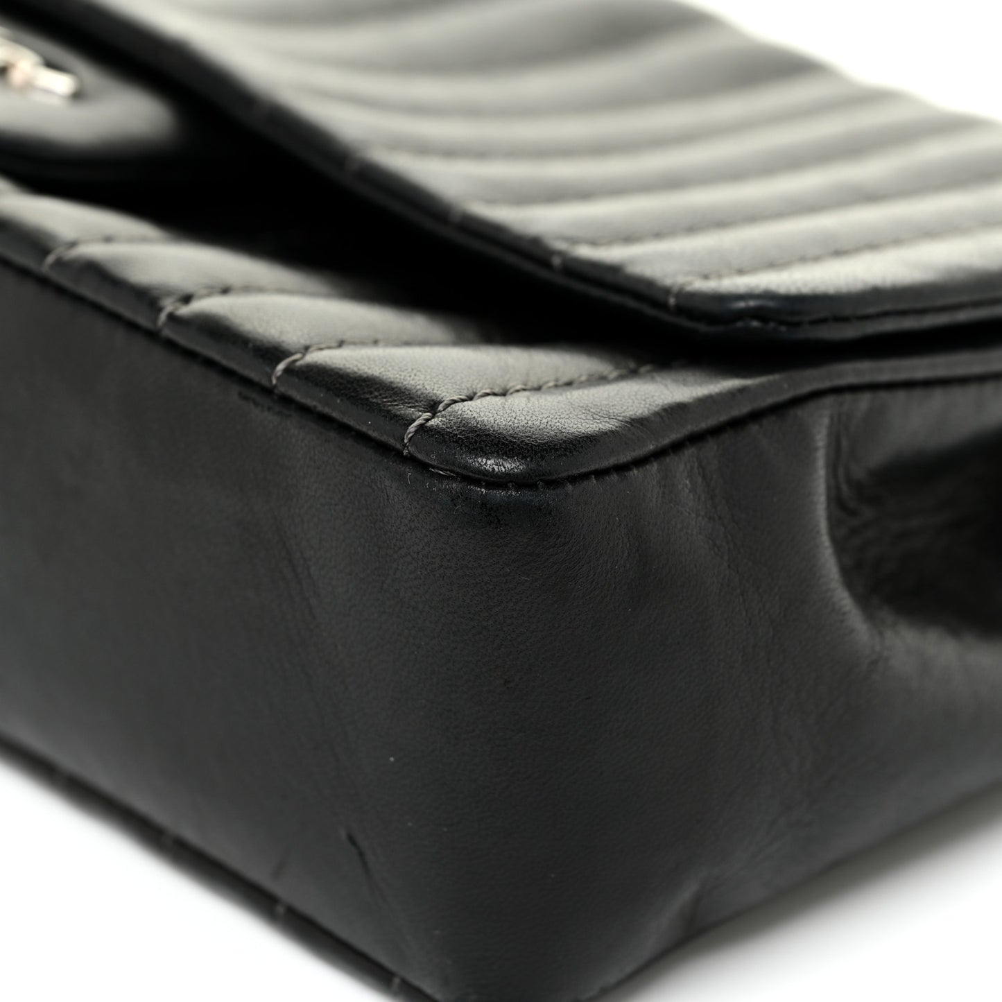 Lambskin Vertical Quilted Medium Single Flap Black
