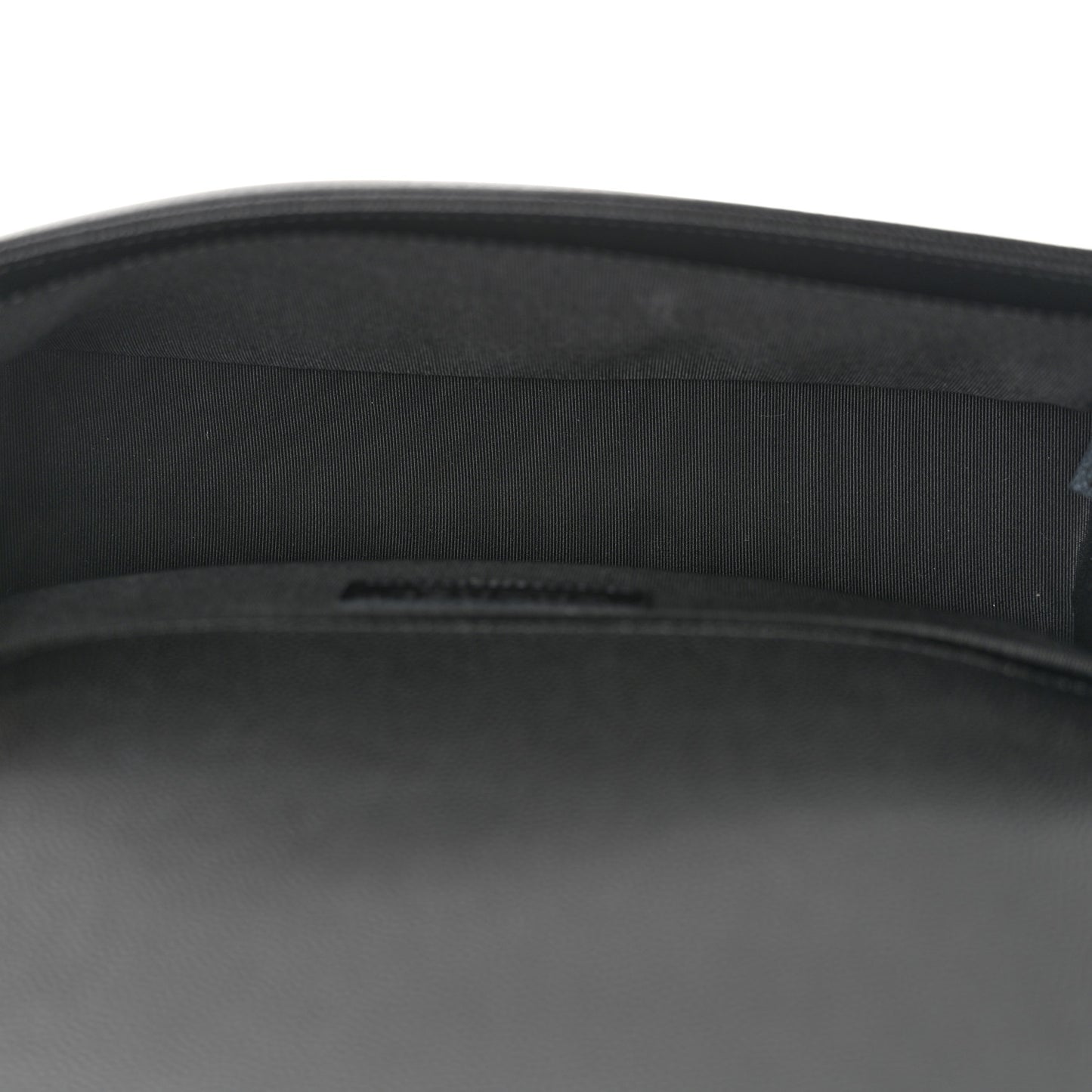 Caviar Quilted Medium Boy Flap Black