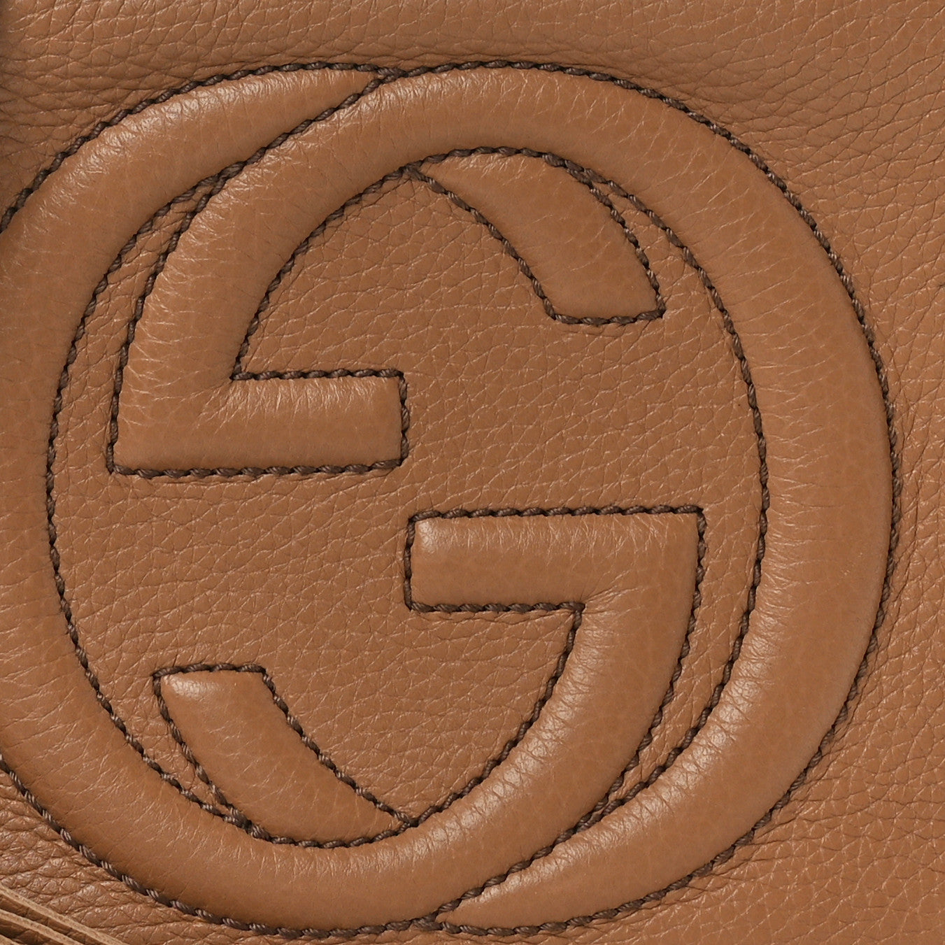 Pebbled Calfskin Small Soho Disco Bag Camelia