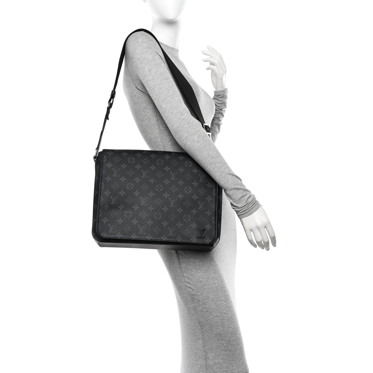 Louis Vuitton Monogram Eclipse District MM 2 of 12