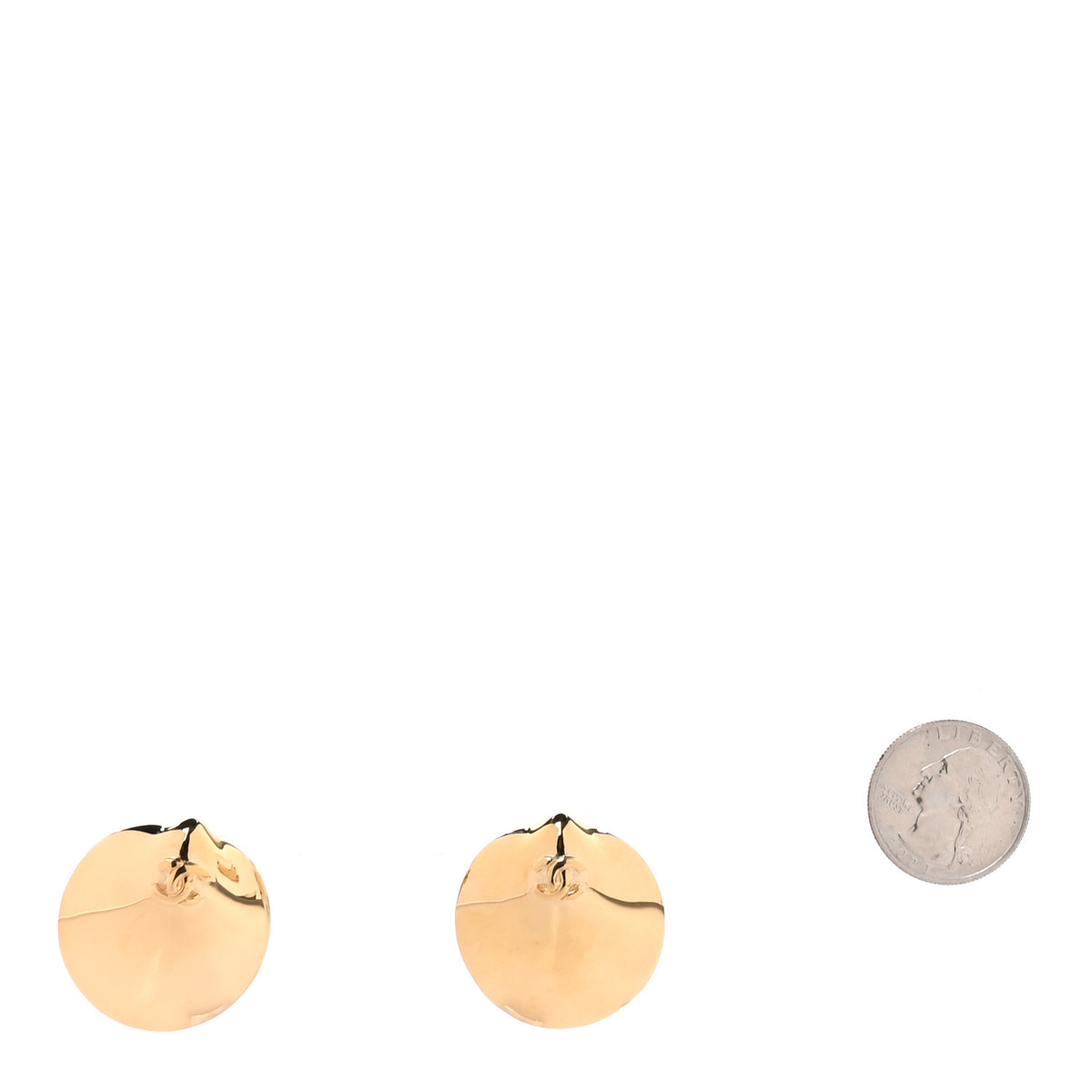 Metal CC Seashell Stud Earrings Gold Gold
